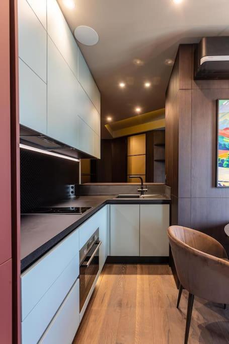 Luxury Apartment In The Superb Location Кишинёв Экстерьер фото