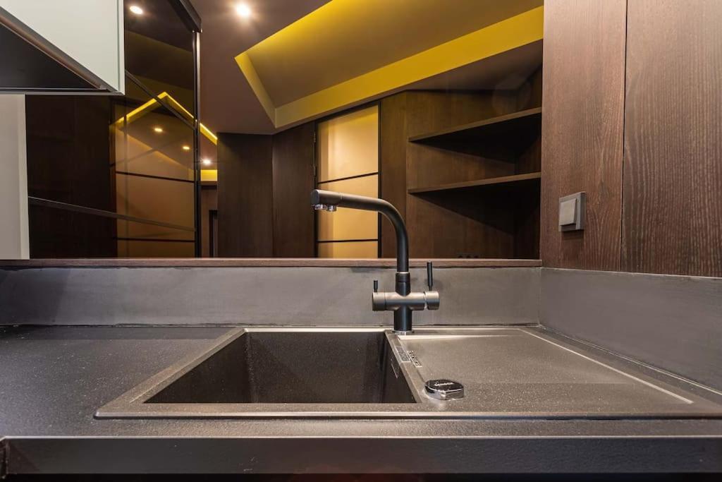 Luxury Apartment In The Superb Location Кишинёв Экстерьер фото