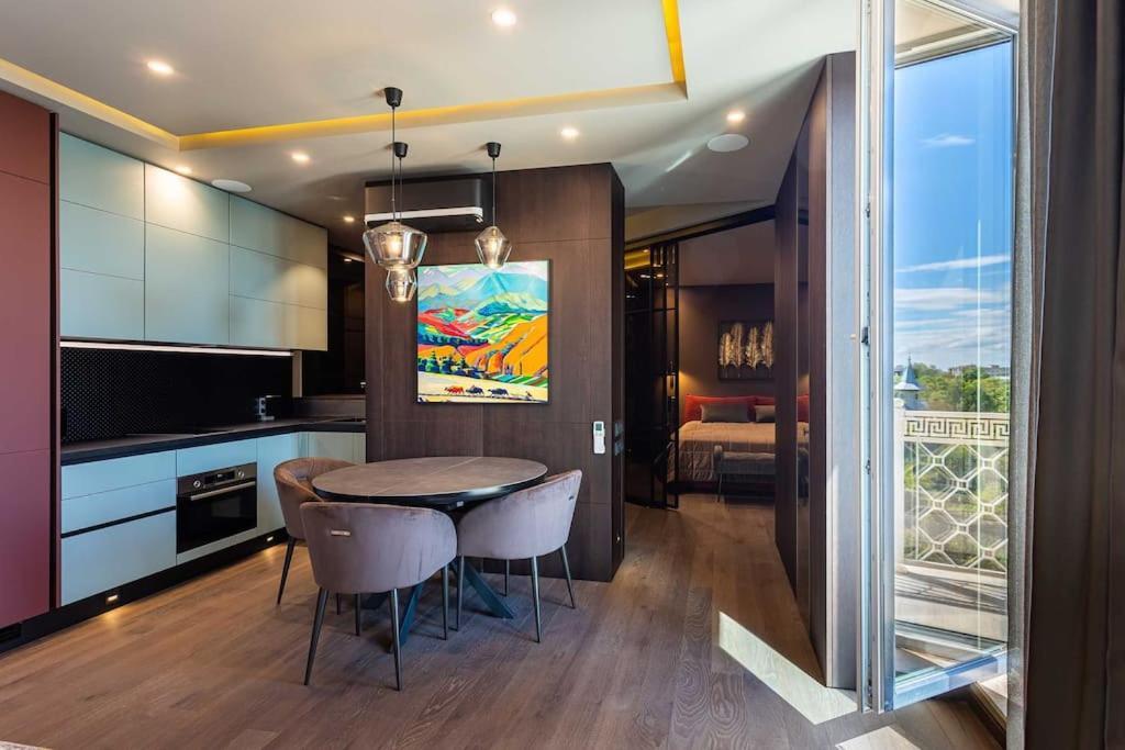 Luxury Apartment In The Superb Location Кишинёв Экстерьер фото