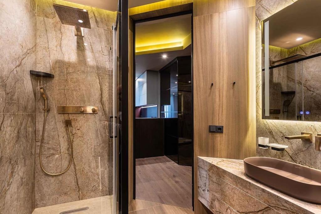 Luxury Apartment In The Superb Location Кишинёв Экстерьер фото